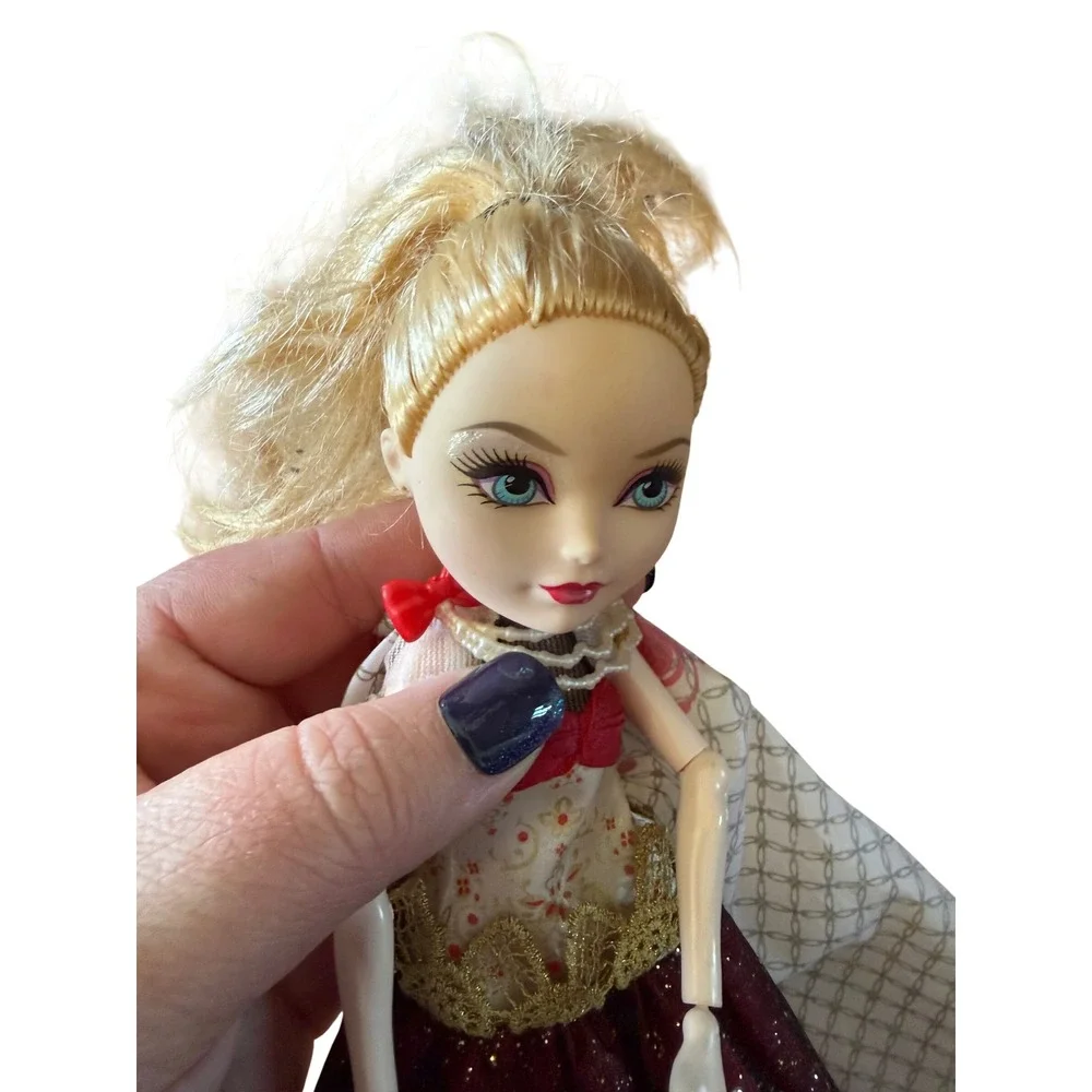 Mattel Ever After‎ High Legacy Day Apple White Doll